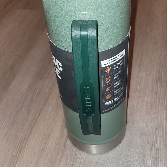 NEW Green Stanley Thermos 1L The Heritage Classic Bottle - Picture 12 of 12